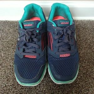 Practically New Skechers Memory Foam Sneakers